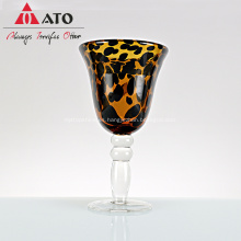 Copas de vinos con estampado de leopardo
